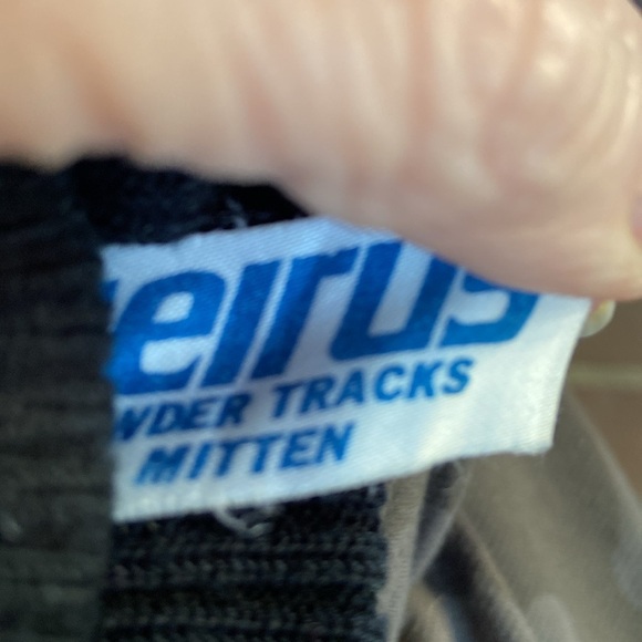 Seirus Powder Cowhide Mittens - Picture 8 of 9